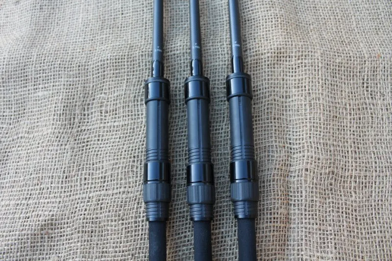 3 x Daiwa 9' Carp Rods With Sonik Mini Pit Reels And Protective Holdall. MINT.