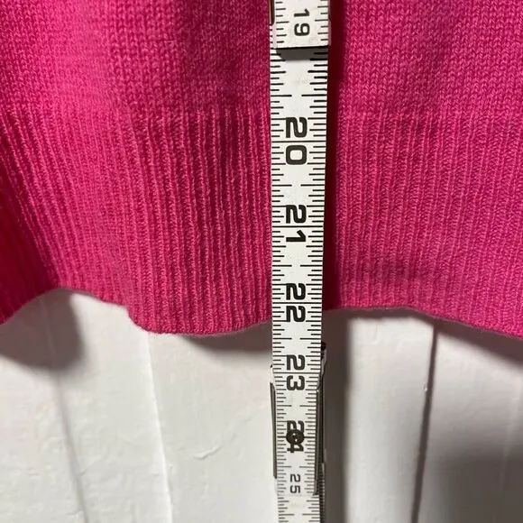 360 Cashmere V Neck long sleeve lightweight pink sweater size small