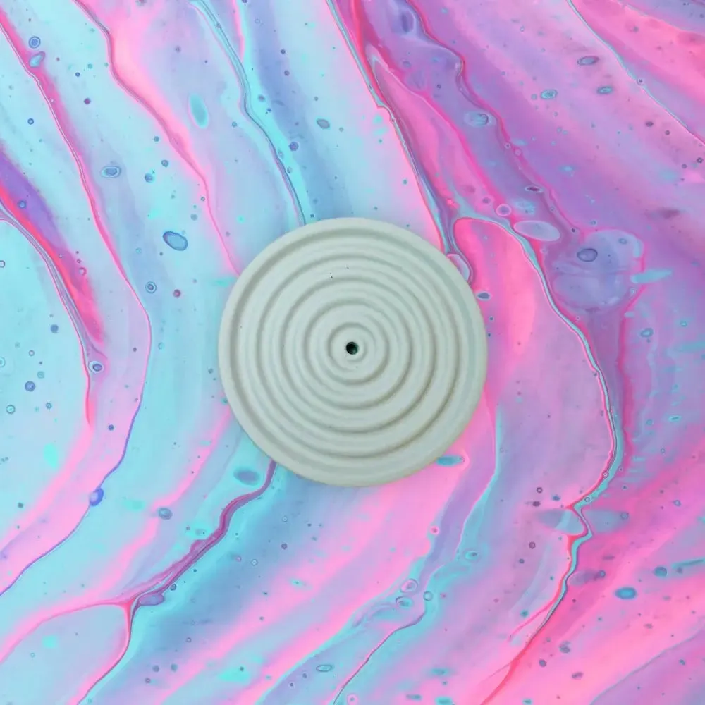 Colorful Concrete Round Mini Incense Holders: Off White / Matte