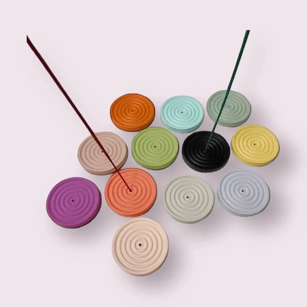 Colorful Concrete Round Mini Incense Holders: Off White / Matte