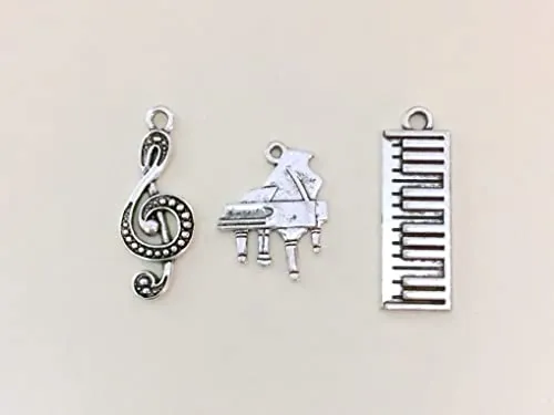Custom Engraved "Class of 2025" and Name on Penny Keychain with Compass Charm, Personalized Graduate Keychain, For Graduation