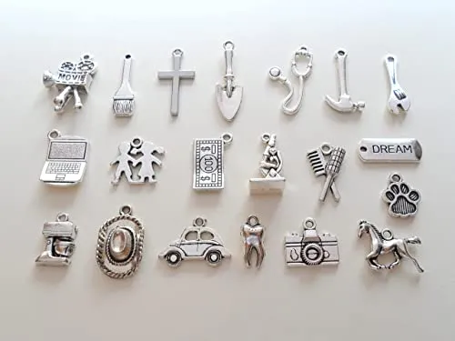 Custom Engraved "Class of 2025" and Name on Penny Keychain with Compass Charm, Personalized Graduate Keychain, For Graduation