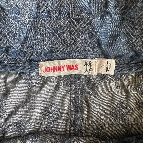 Johnny Was Zuma Belted Denim Textured Shorts Size 6