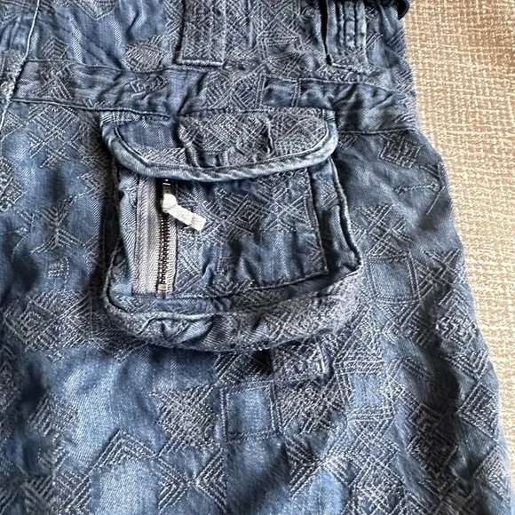 Johnny Was Zuma Belted Denim Textured Shorts Size 6