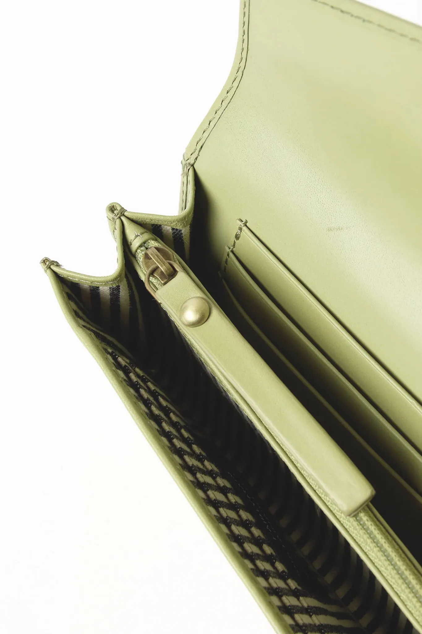 JO'S PURSE - TEA GREEN CLASSIC LEATHER