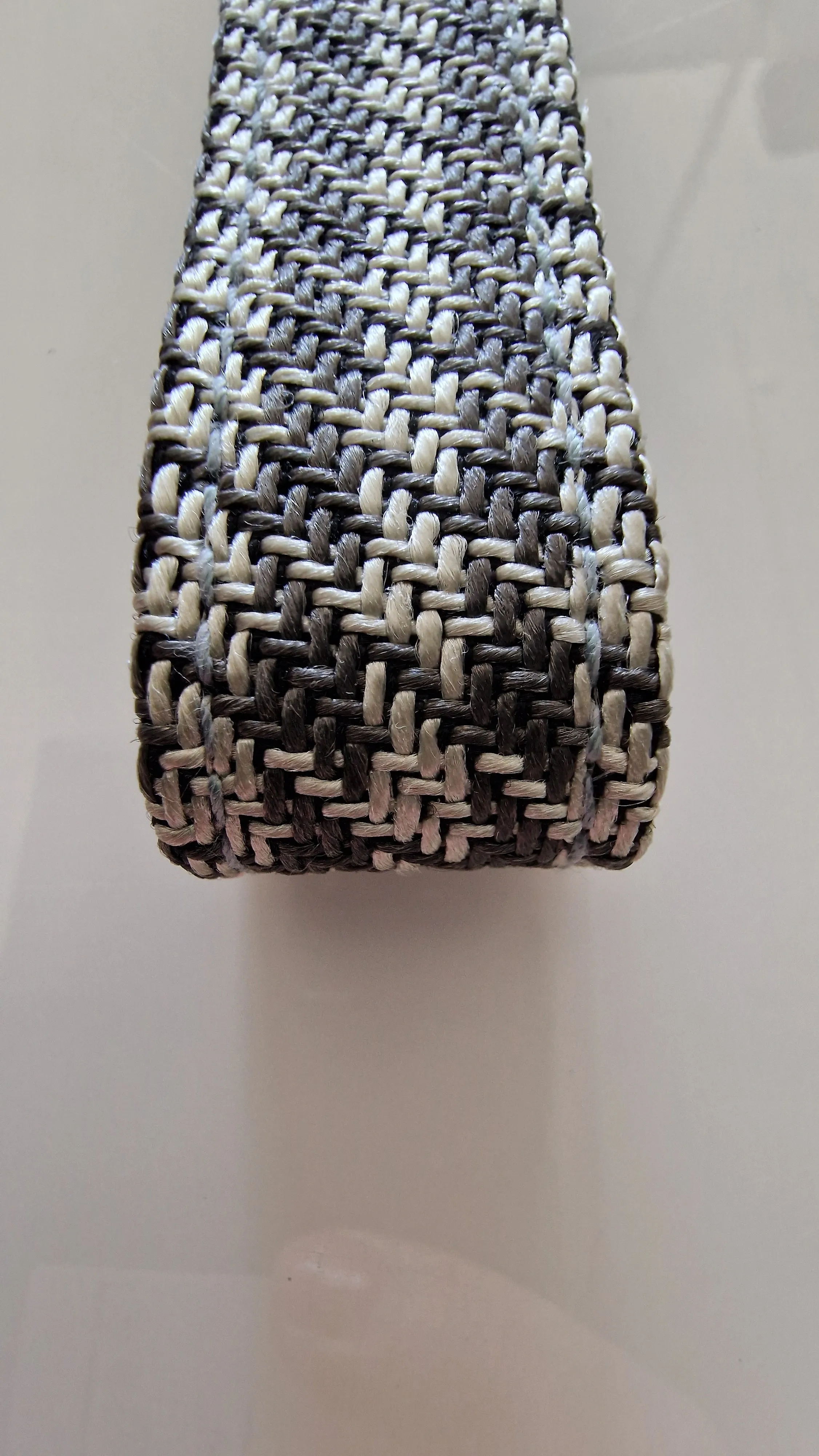 KeyRing - Houndstooth 'R' (modern) ARGATE GREY - 911 R 50th Anniversary - New Version