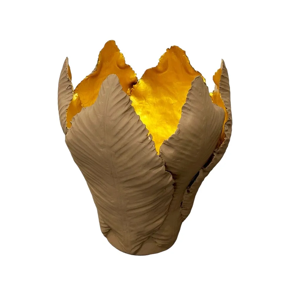KIDDEE TAMDEE Leaf Candle Holder L - Brown Gold