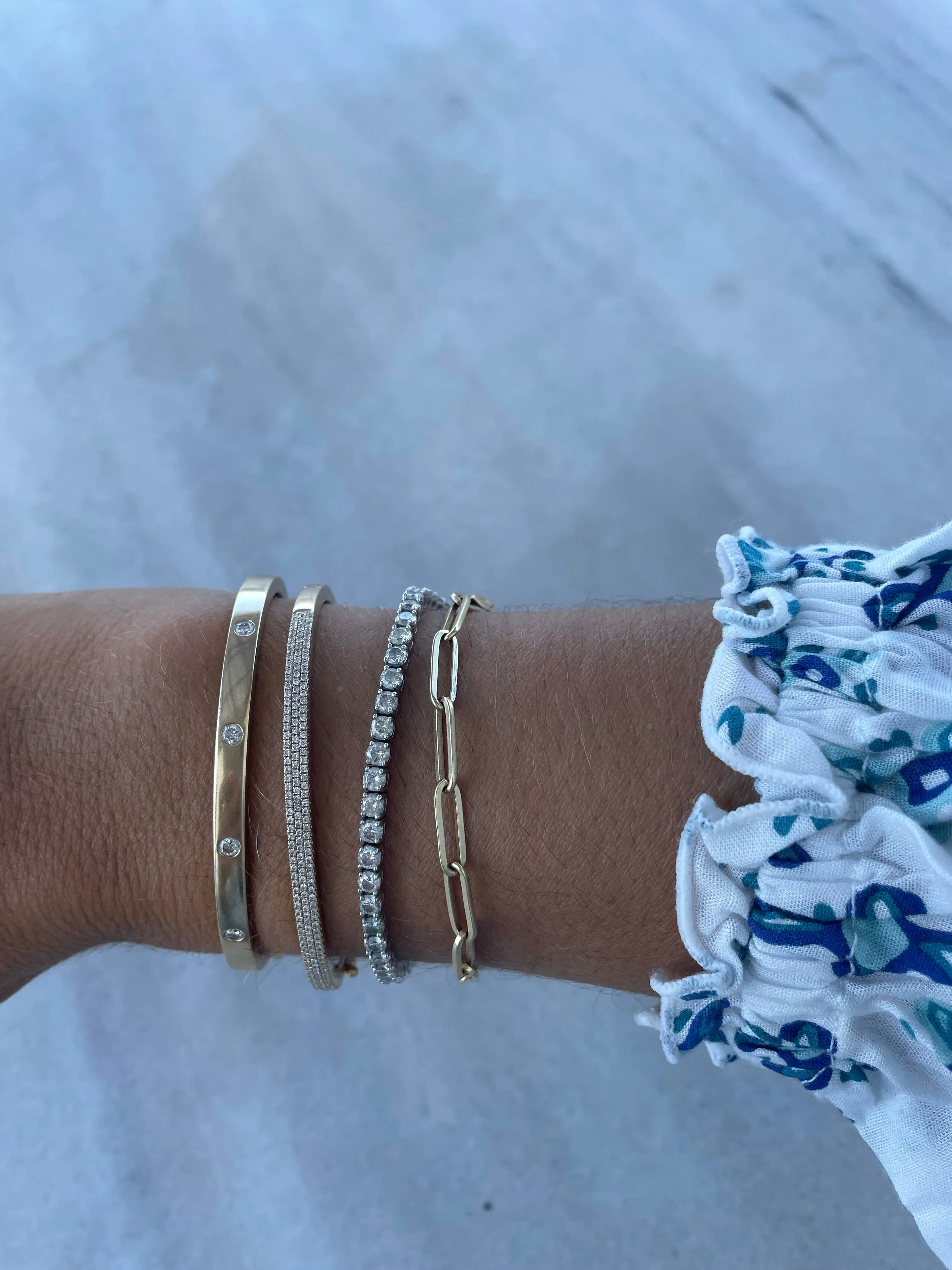 LIGHTWEIGHT PAPERCLIP BRACELET