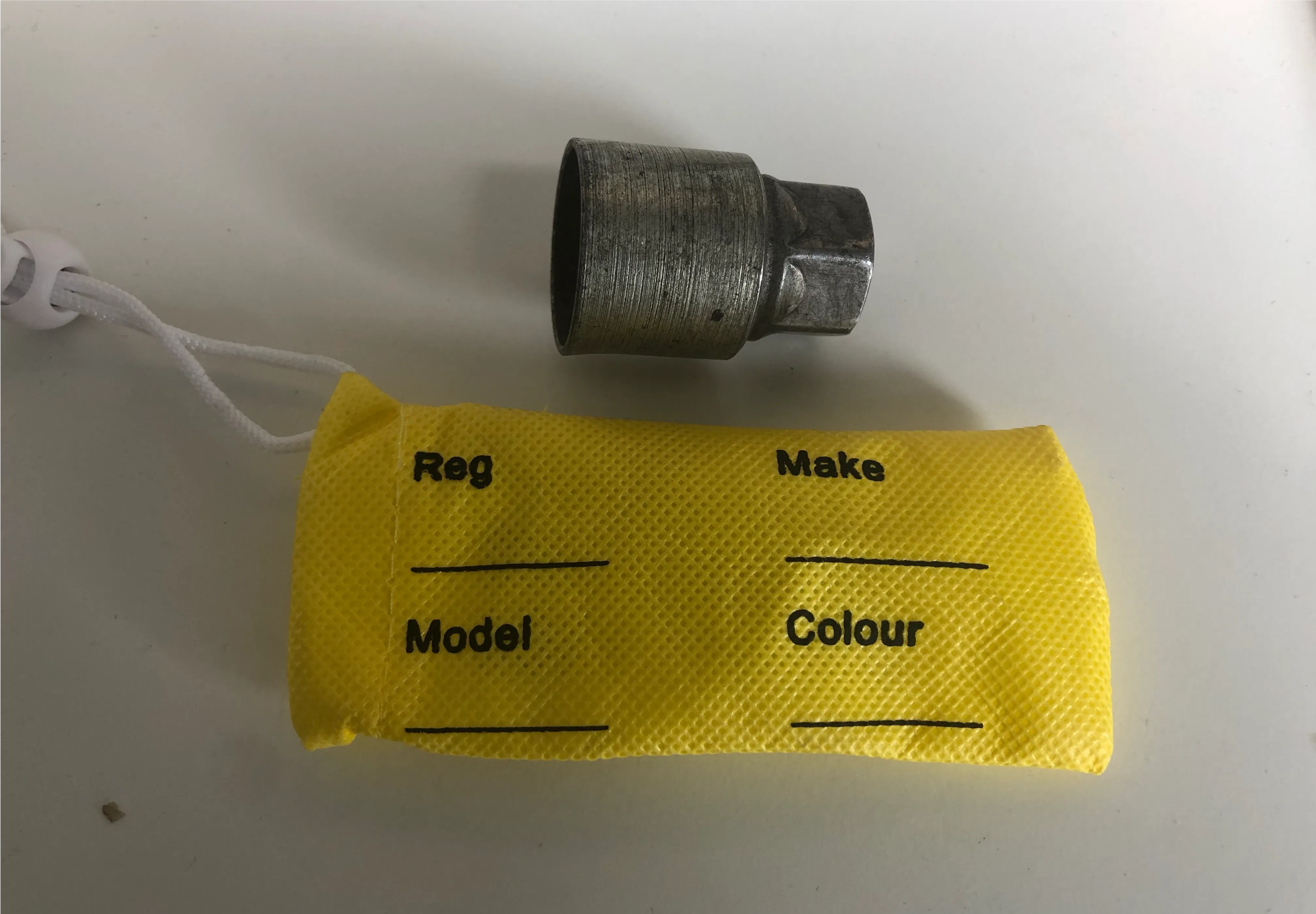 Locking Wheel Nut Bag