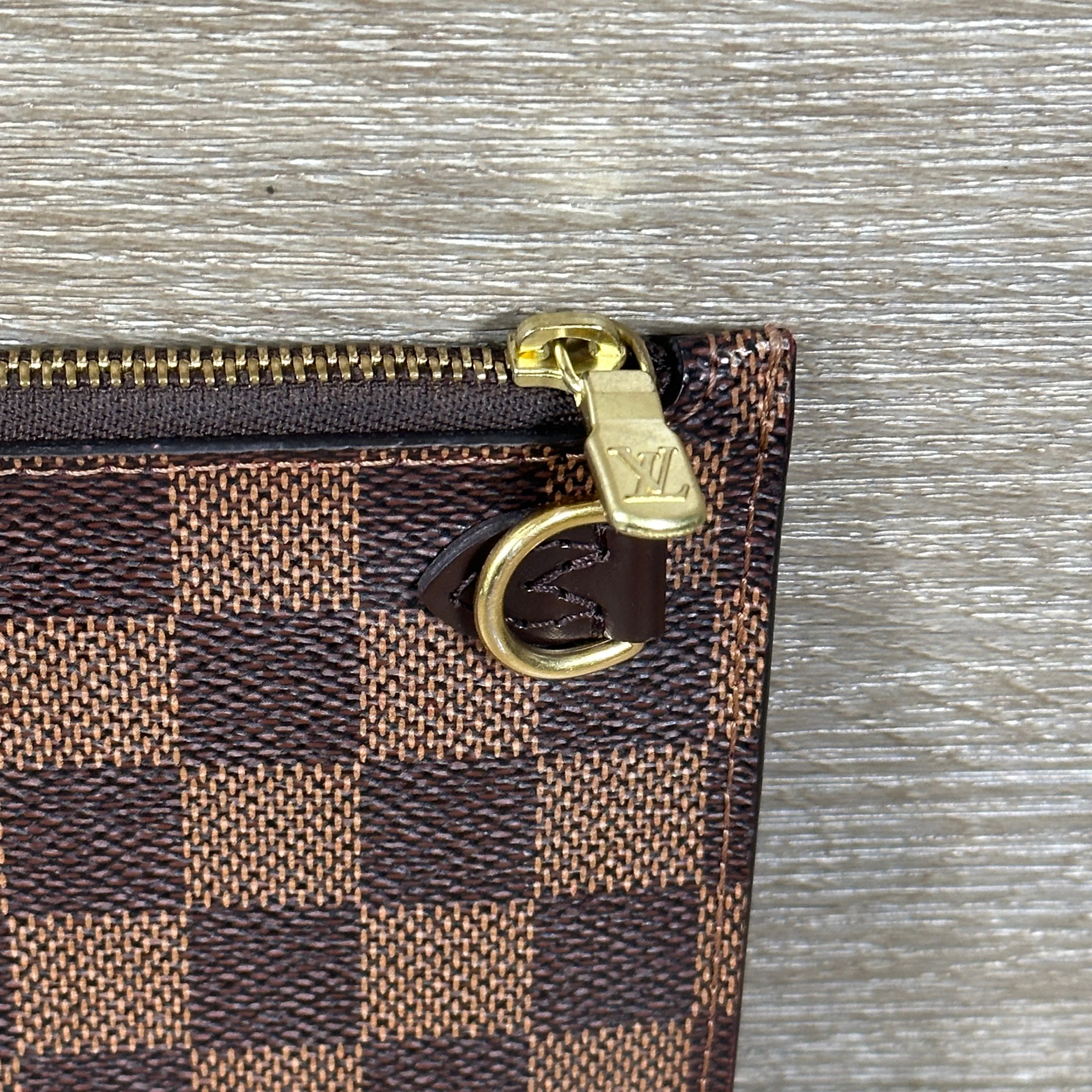 Louis Vuitton Neverfull Pochette - Damier Ebene