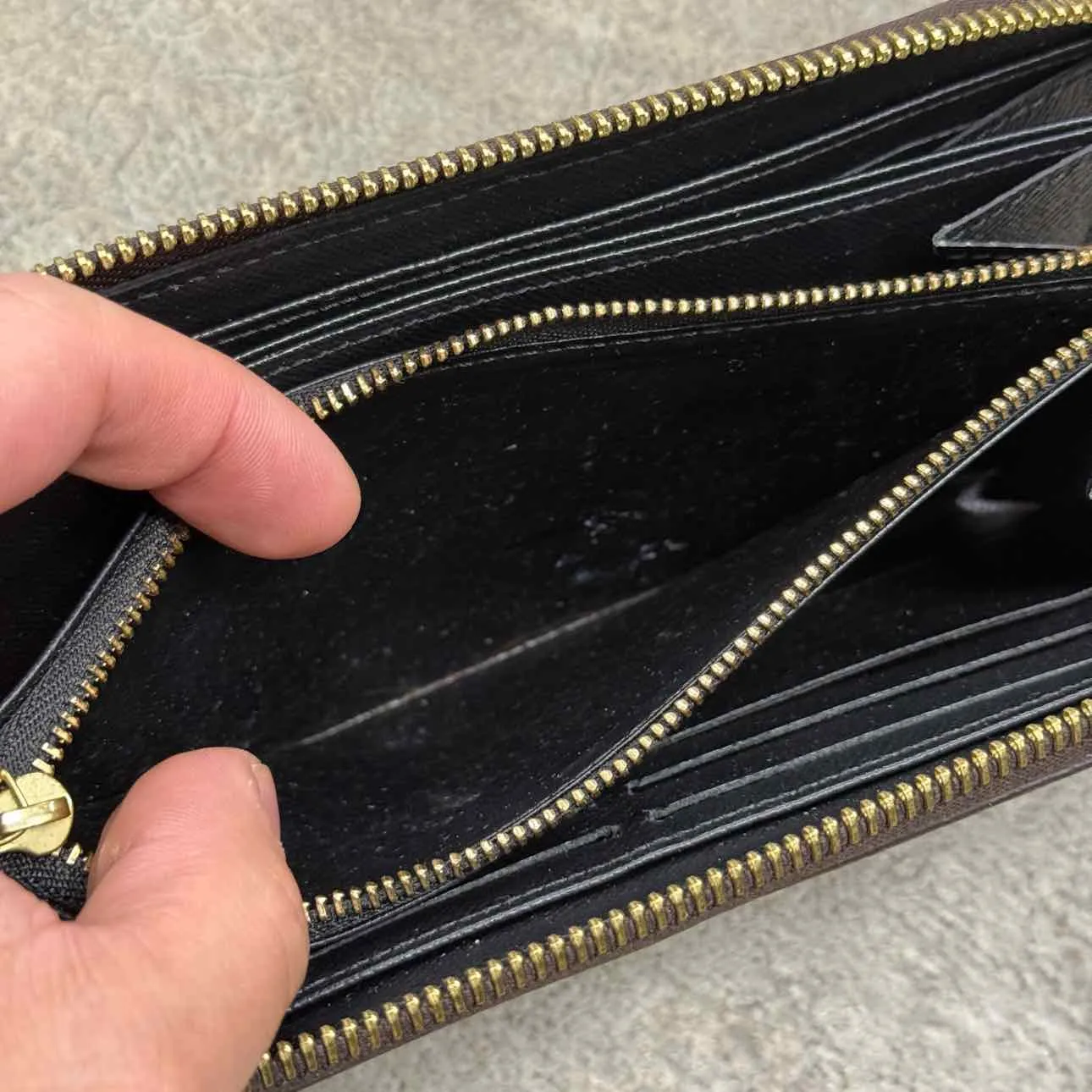 Louis Vuitton Wallet "GIANT MONOGRAM" Used Brown Size OS