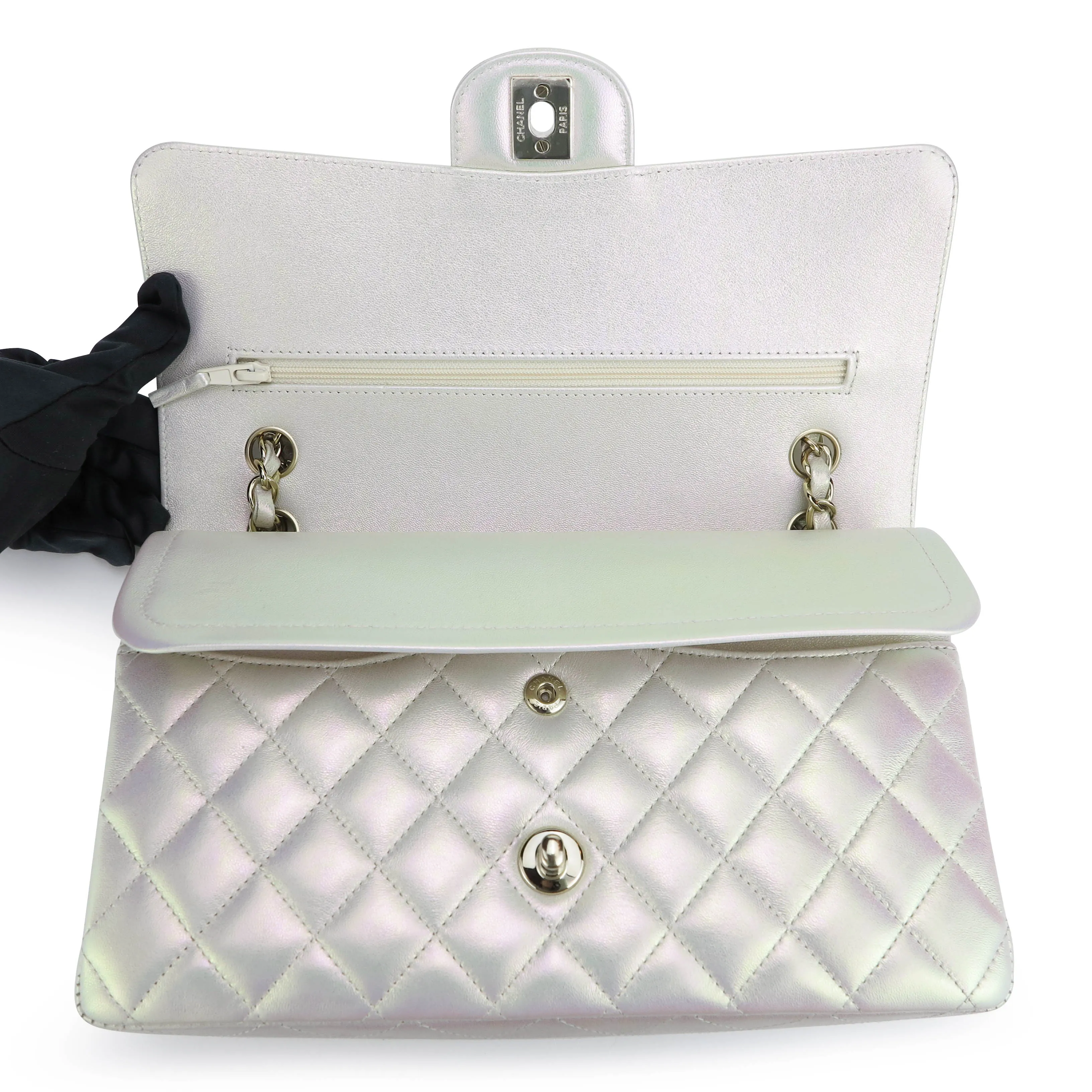 Medium Classic Double Flap Bag in 20B Iridescent Ivory Lambskin