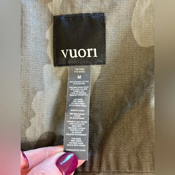 NWT sz M Vuori Ripstop Jacket oregano camo pockets lightweight jacket