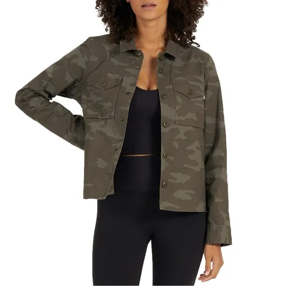 NWT sz M Vuori Ripstop Jacket oregano camo pockets lightweight jacket