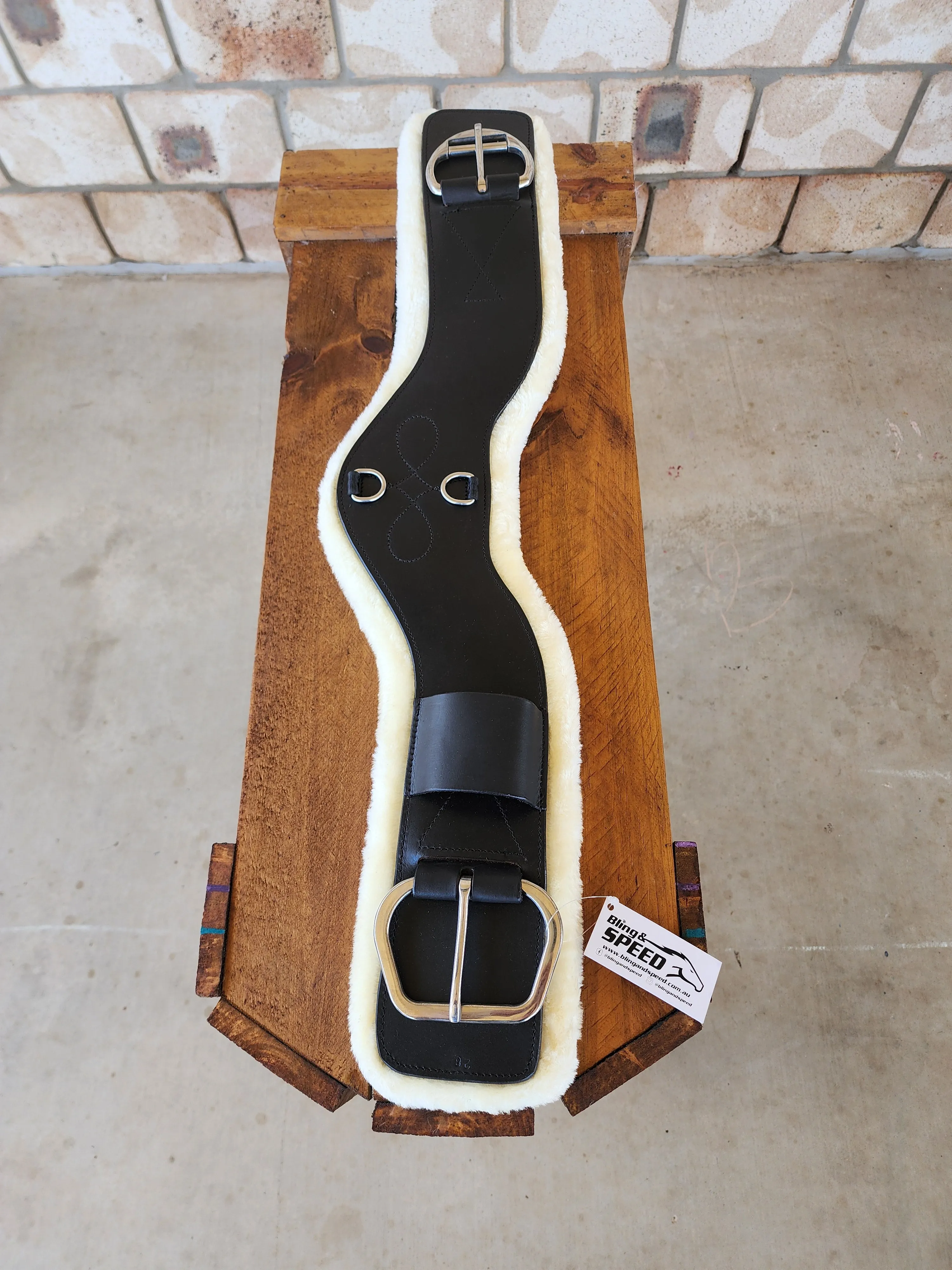 Shoulder Relief Girth with Removable Velcro Synthetic Wool Liner