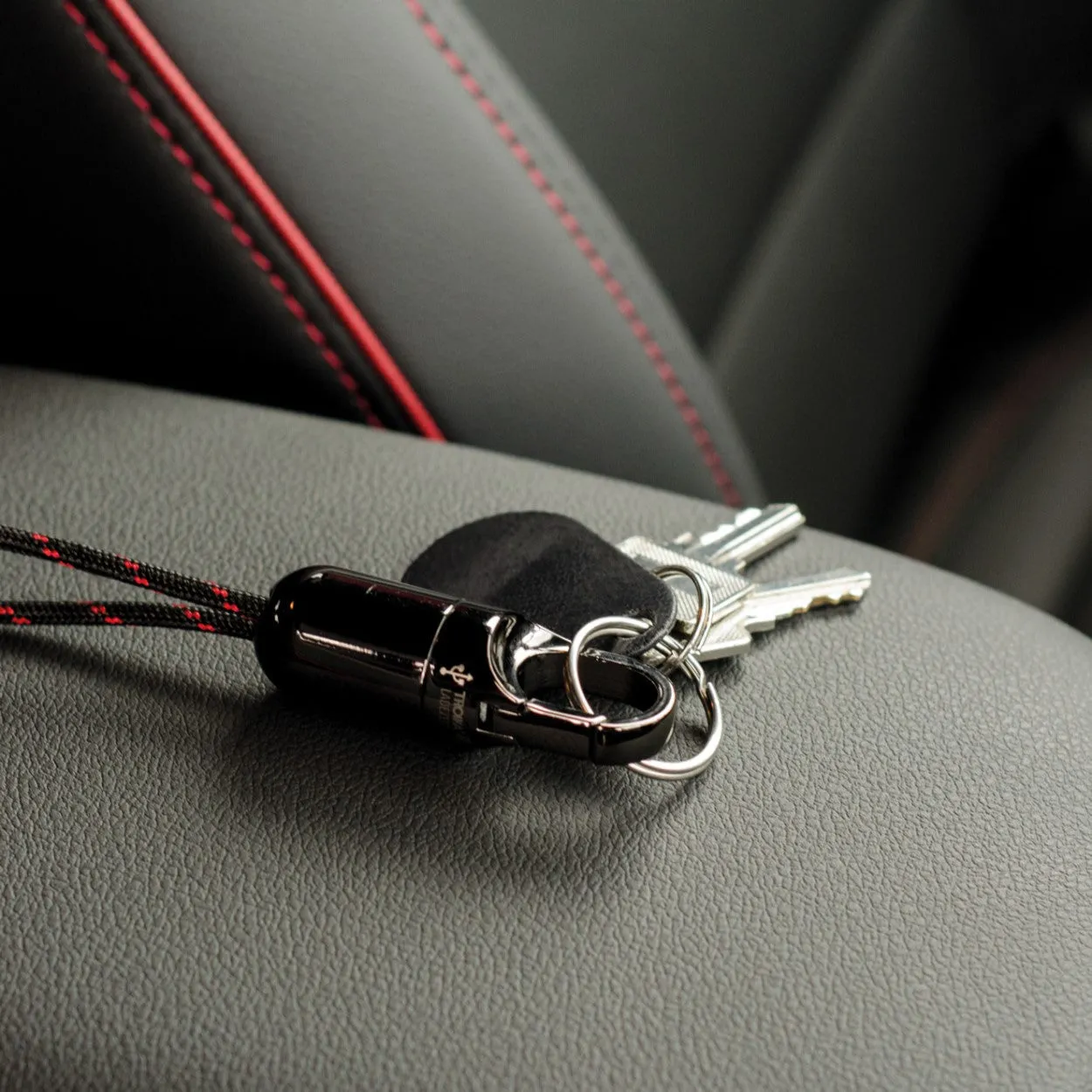 TROIKA Charging Cable on Carabiner Key Ring CHARGING TIME