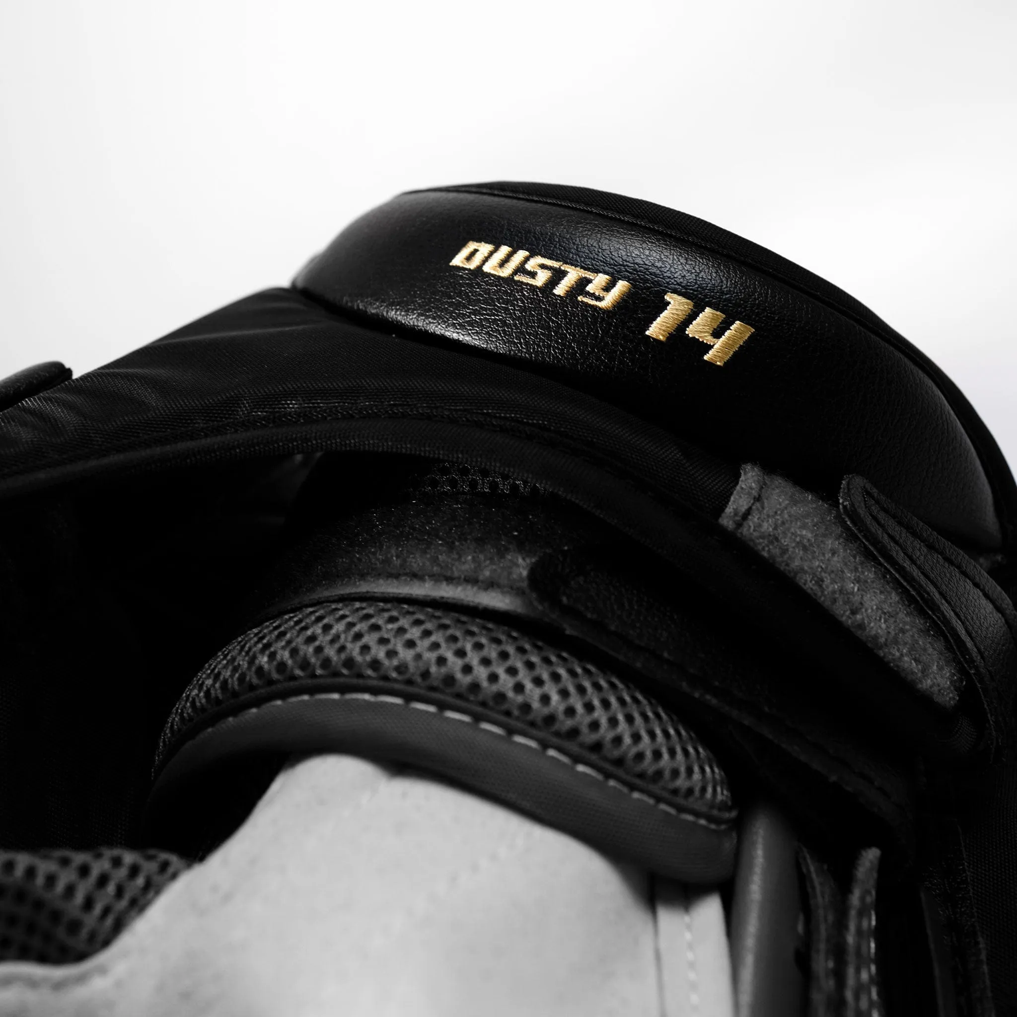 Warrior Ritual G4 Pro Stock Senior Goalie Blocker - Dusty