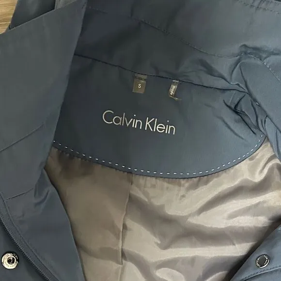 Women Calvin Klein Lightweight removable hoodie size small