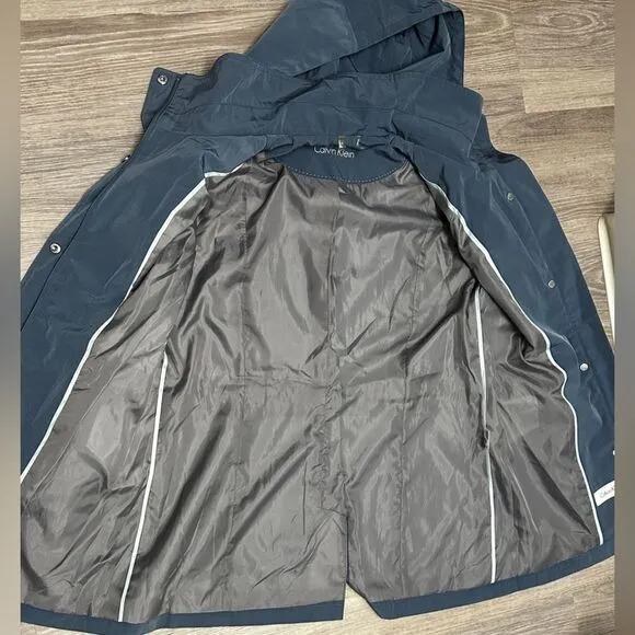 Women Calvin Klein Lightweight removable hoodie size small